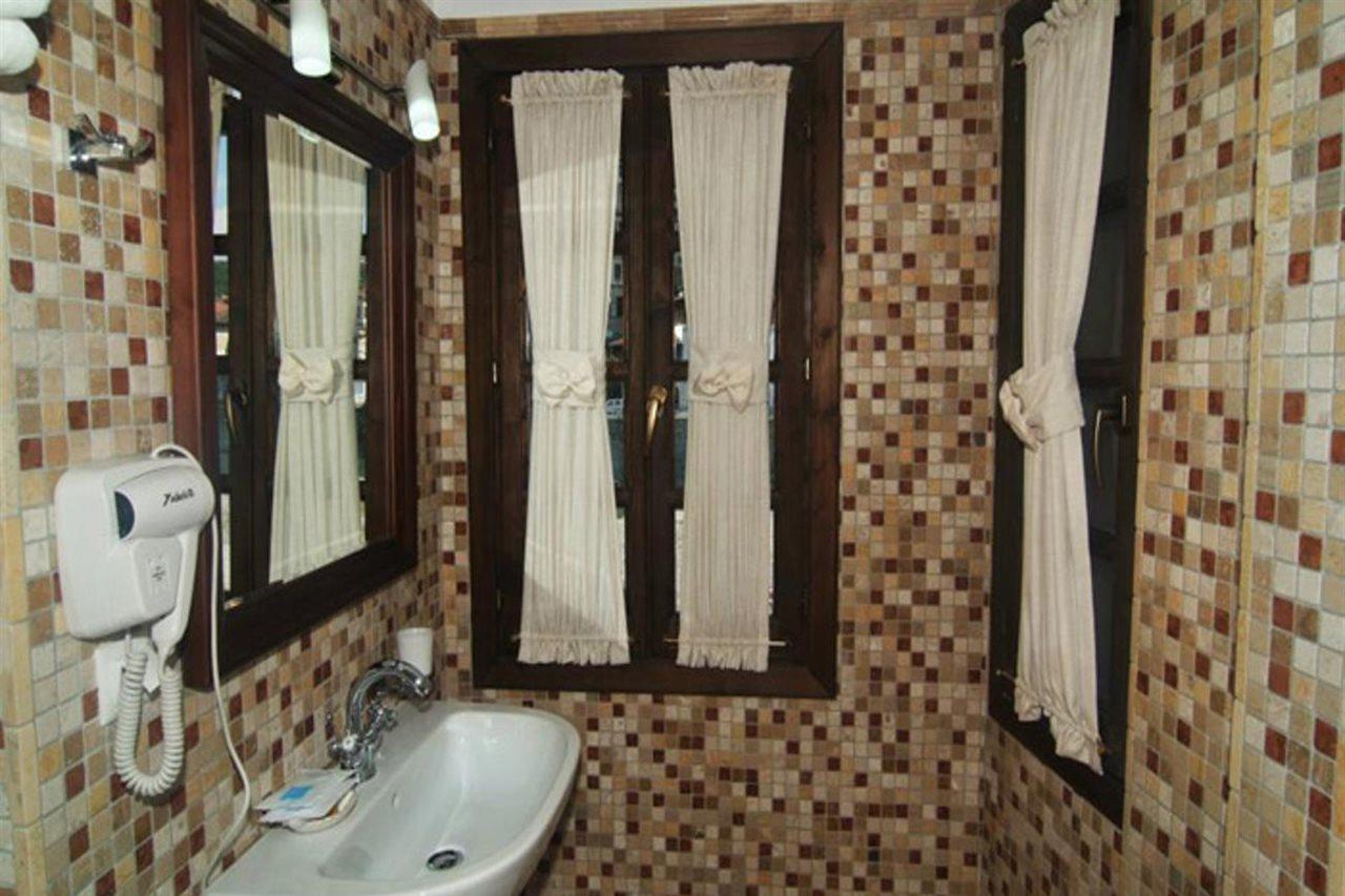 Boutique Hotel Muzaka Berat Exterior foto
