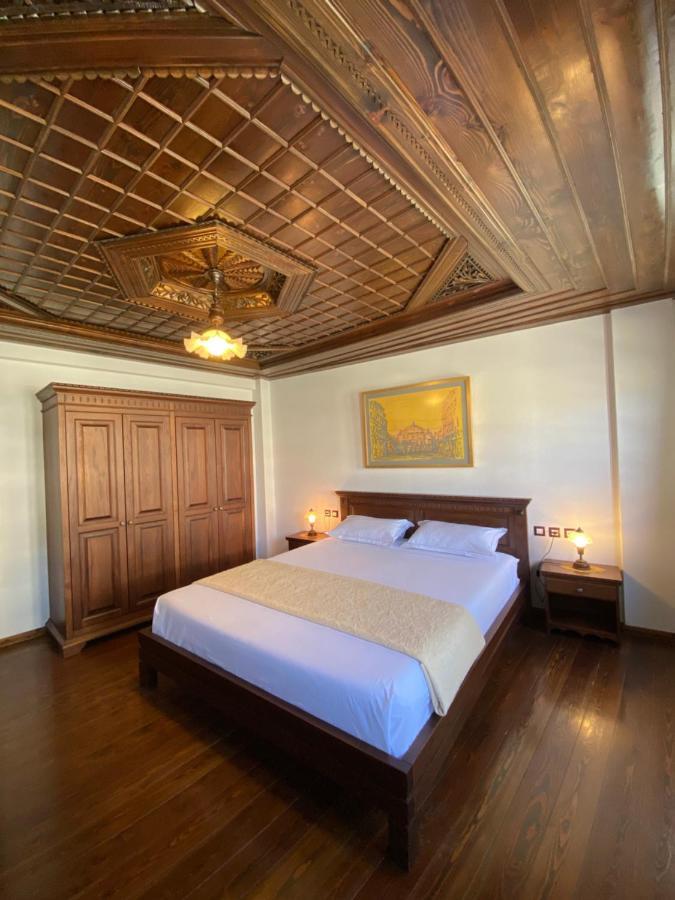 Boutique Hotel Muzaka Berat Exterior foto