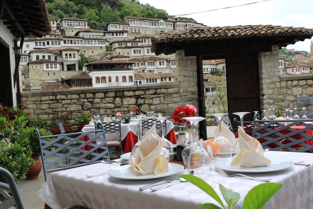 Boutique Hotel Muzaka Berat Exterior foto