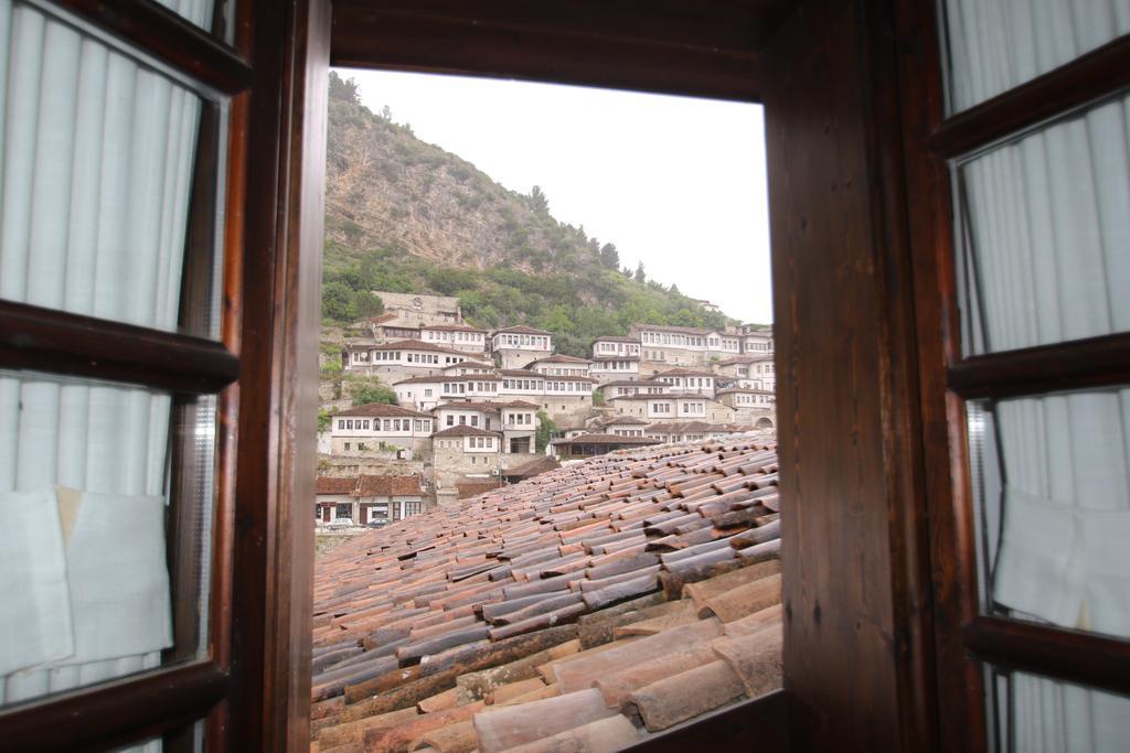 Boutique Hotel Muzaka Berat Exterior foto